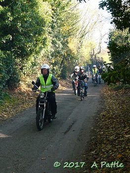 Kneels’s Wheels leaving Great Blakenham