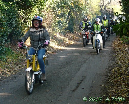 Kneels’s Wheels leaving Great Blakenham