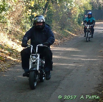 Kneels’s Wheels leaving Great Blakenham