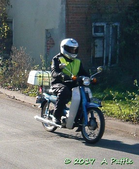 Kneels’s Wheels in Paper Mill Lane
