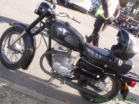 Kneels’s Wheels at Claydon