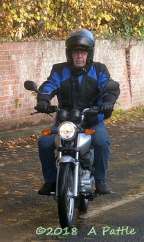 Kneel’s Wheels leaving Great Blakenham village hall