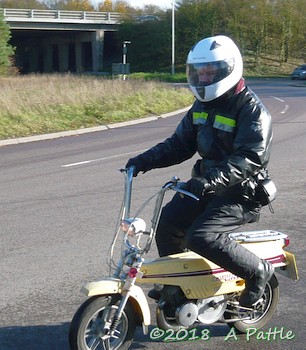 Kneel’s Wheels approaching Claydon