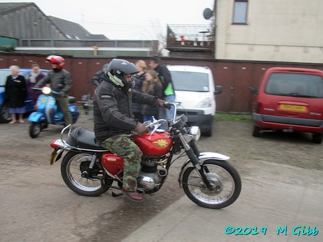 EACC Mince Pie Run leaving Ipswich