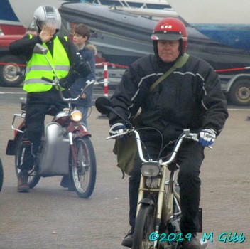EACC Mince Pie Run leaving Shotley Shipwreck