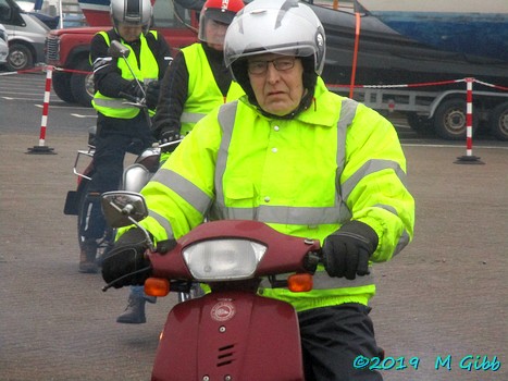 EACC Mince Pie Run leaving Shotley Shipwreck