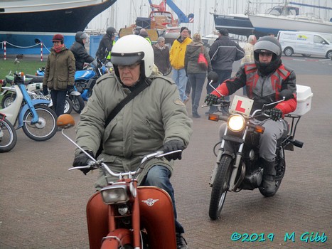 EACC Mince Pie Run leaving Shotley Shipwreck