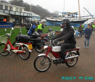 EACC Mince Pie Run leaving Shotley Shipwreck