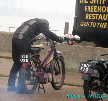 EACC Mince Pie Run leaving Shotley Shipwreck