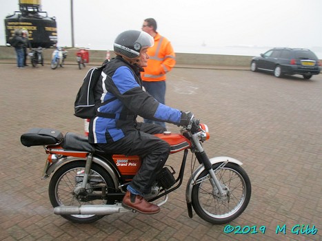 EACC Mince Pie Run leaving Shotley Shipwreck