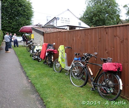 CARD Run at Rattlesden Five Bells