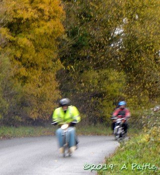 Kneels Wheels approaching Claydon