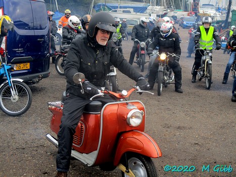 Mince Pie Run leaving Orwell Yacht Club