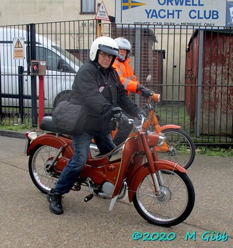 Mince Pie Run leaving Orwell Yacht Club