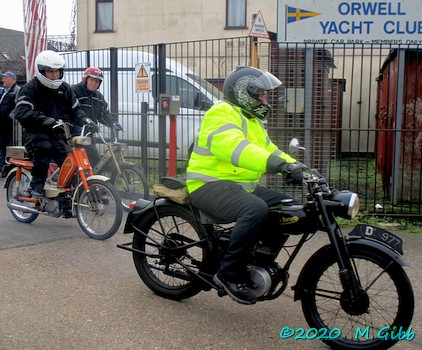 Mince Pie Run leaving Orwell Yacht Club