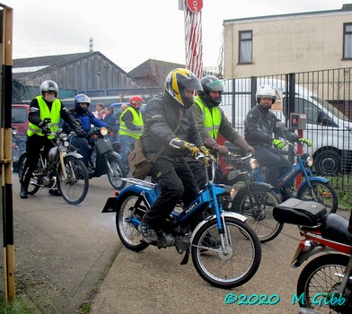 Mince Pie Run leaving Orwell Yacht Club