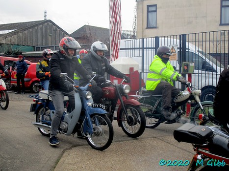 Mince Pie Run leaving Orwell Yacht Club