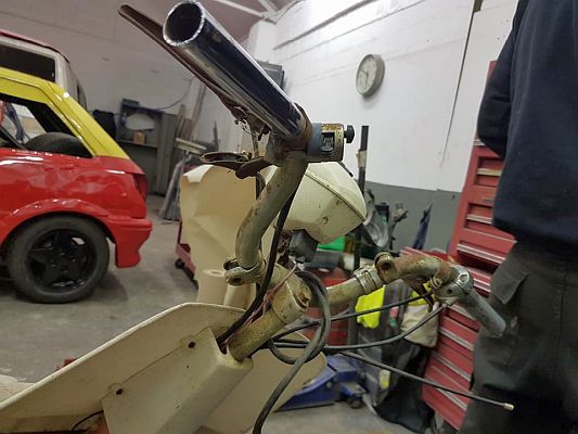 Ariel Three AWD 913J