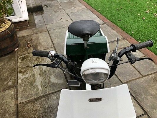 Ariel Three DLX 686J