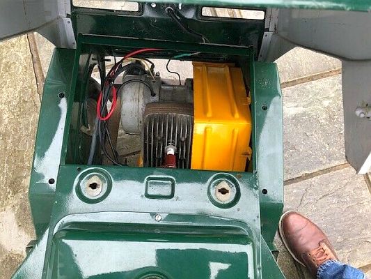 Ariel Three DLX 686J