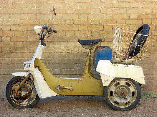 Ariel Three EHN 133J