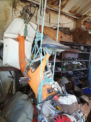 Ariel Three FON 637L