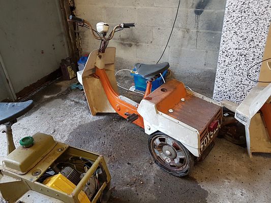 Ariel Three FOX 523L