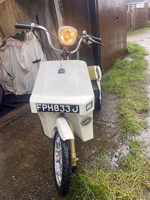 Ariel Three FPH 833J