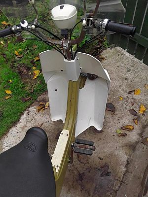 Ariel Three GWW 112J