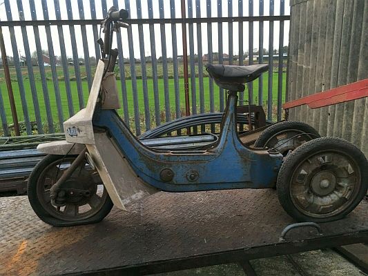 Ariel Three JGL 416J