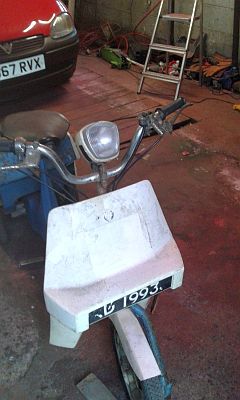 Ariel Three KDH 993J