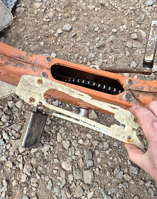 Ariel Three LEO 208J