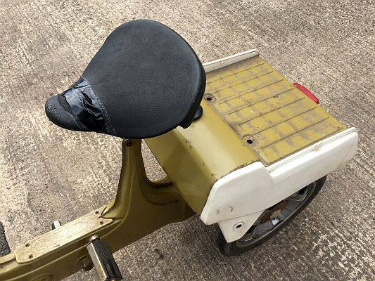 Ariel Three LGV 274P