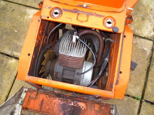 Ariel Three LVL 887J