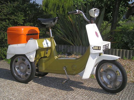 Ariel Three RGR 975J