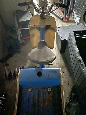 Ariel Three RWD 946M