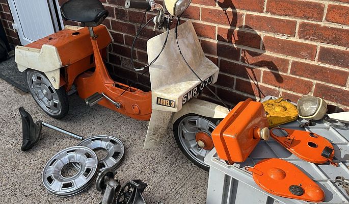 Ariel Three SMR 107J