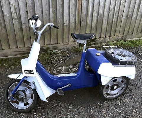 Ariel Three VON 805J