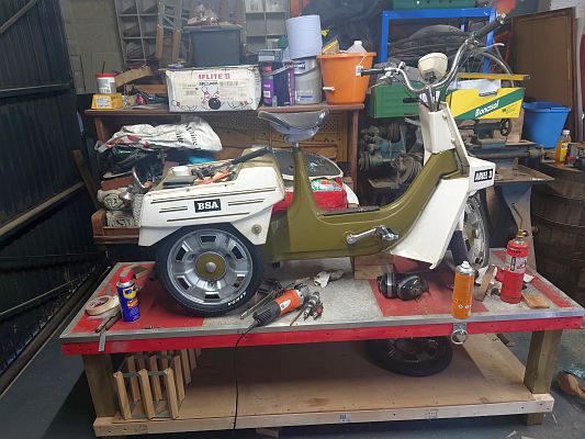 Ariel Three VUT 339H