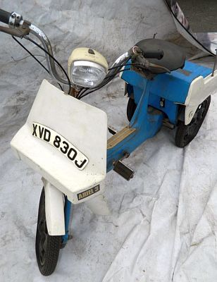 Ariel Three XVD 830J