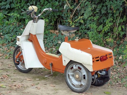 Ariel Three C-1874-BNX (Spain)